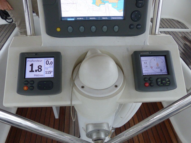 Oceanis 37 -6.jpg